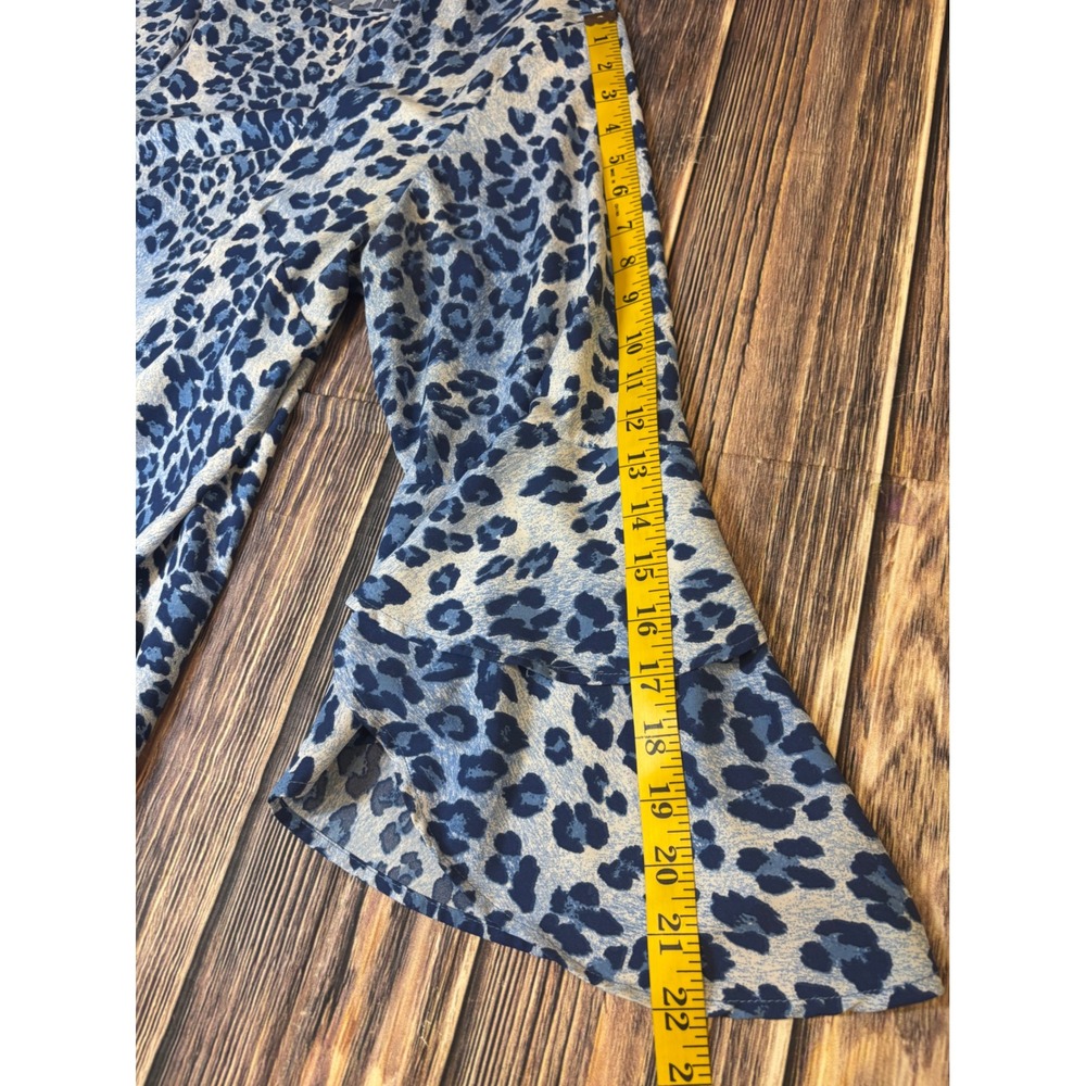 Belle by Kim Gravel Womens Blouse L Blue Leopard Print Ruffle Bell Sleeve Top - Picture 8 of 11